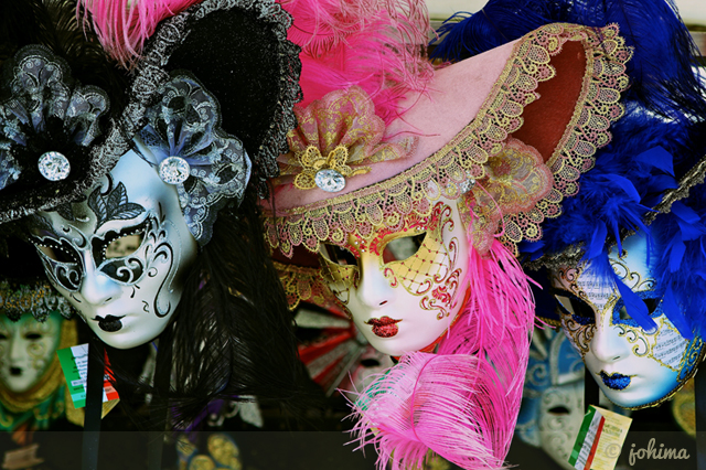 window shopping in Venice Italy